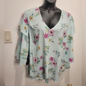 Lane bryant size 22/24 mint floral vneck blouse